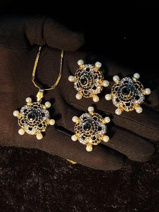 Gorgeous Unique Design Gold Plated Cubic Zirconia Necklace for Girls/Women