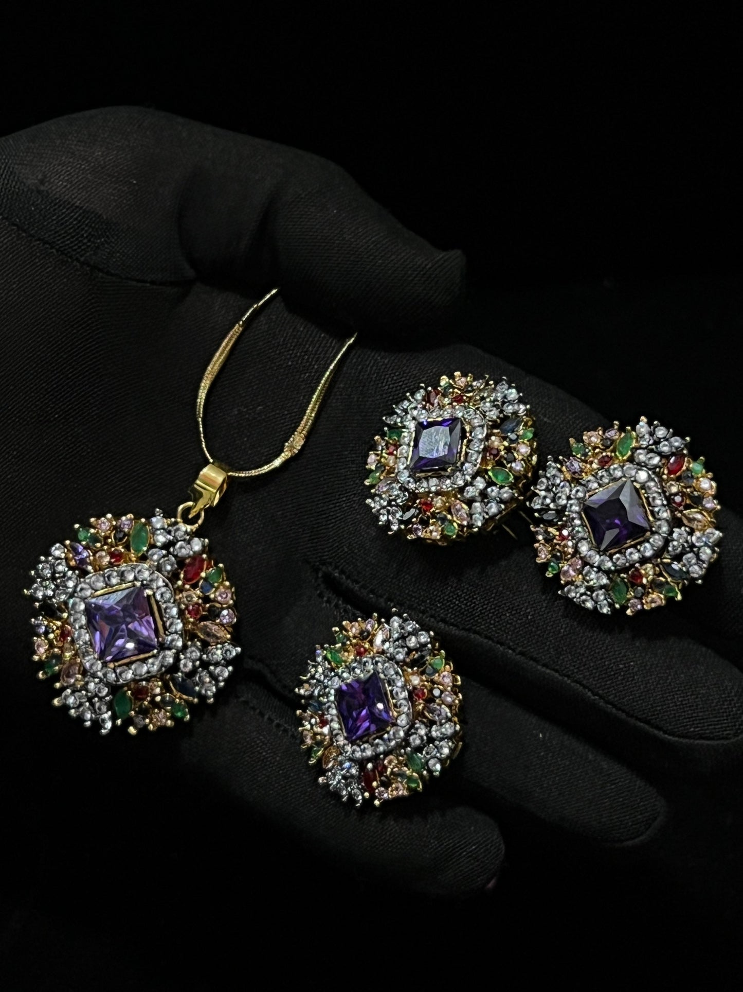 Elegant Colorful Crystal Necklace and Earring Set - Vibrant Antique Style Jewelry for Women