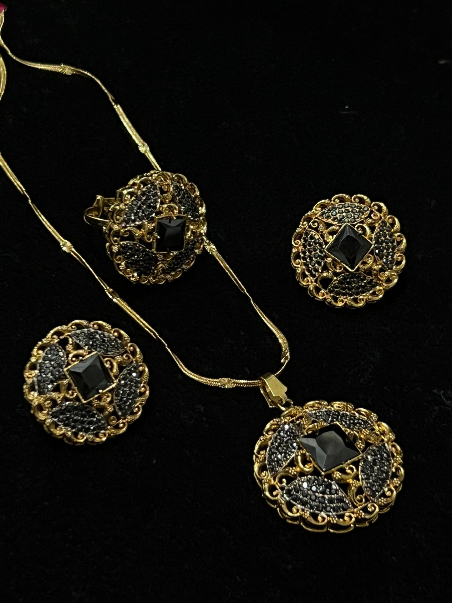 Elegant Black and Gold Jewelry Set - Necklace and Earrings with Black & Red Gemstones & Crystal Accents