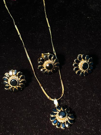 Elegant Unique Design Gold Plated Pearl Necklace for Girls/Women
