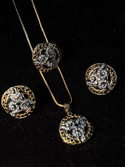 Charming Unique Design Gold Plated Crystal Stone Necklace for Girls/Women