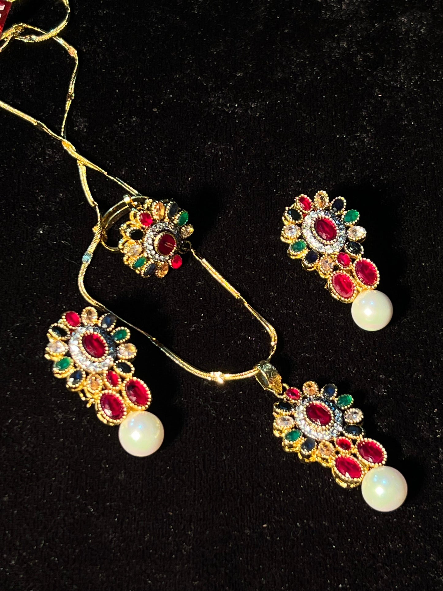 Luxury Unique Design Gold Plated Gemstone Necklace for Girls/Women